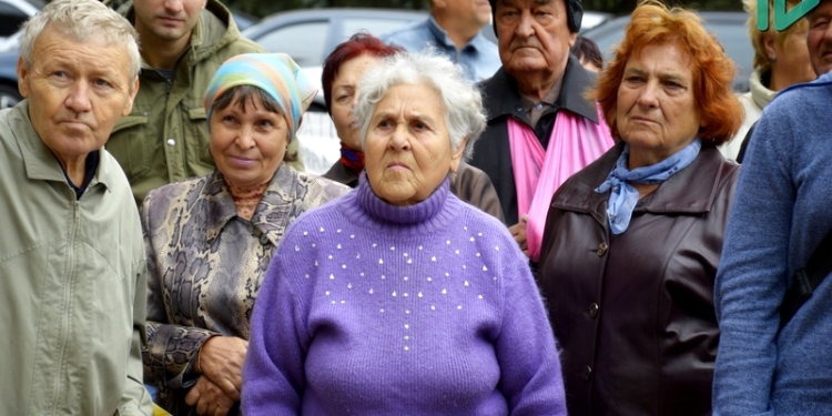 Без драк, но со скандалами: в Николаеве на одном пикете повстречались экс-коммунисты и «правосеки»