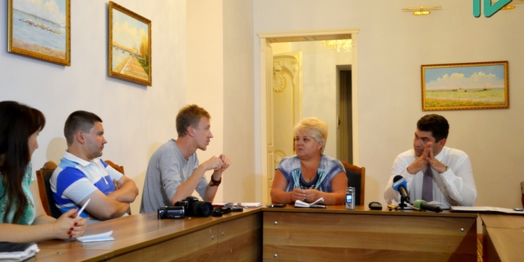 Николаевский журналист: Украинских военнослужащих на “гражданке” боятся все, даже милиция