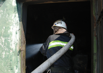 Cпасатели ликвидировали пожар на территории воинской части в Кульбакино