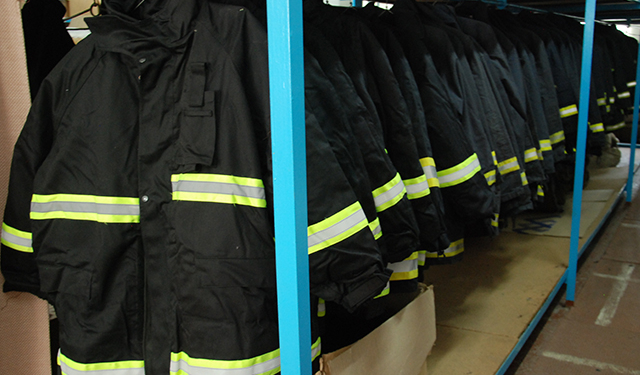 Спасателям Николаевщины передали 71 комплект огнетермостойкой защитной одежды