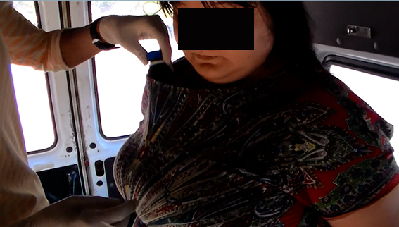 «Барон и Баронесса»: в Николаеве задержали 24-летнюю наркоторговку, которая торговала опием и димедролом из машины сожителя