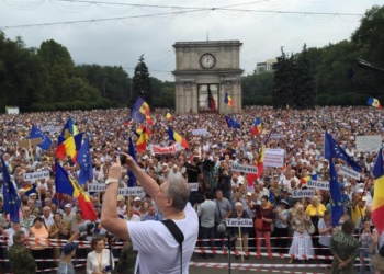 Палатки в Кишеневе. В Молдове говорят о бессрочной акции протеста