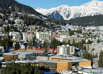 Коррупция в ФИФА. Обыски продолжаются. Арестованы квартиры в Альпах