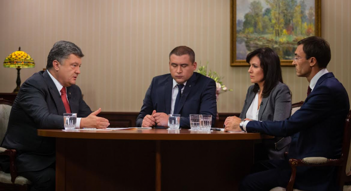Порошенко дал интервью украинским телеканалам. Полное видео