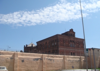 В Казанковской исправительной колонии задержали правоохранителя, который торговал наркотиками