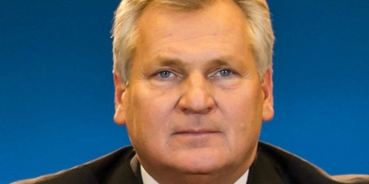 Квасьневский: Путин затеял игру, чтобы заставить Запад ослабить давление на РФ