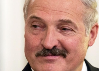 Gazeta Wyborcza: Беларусь в кризисе – Лукашенко спасается водкой