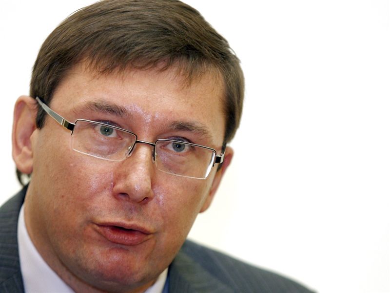 Генпрокурор Луценко назвал свою зарплату – 35 тыс.грн. в месяц 1