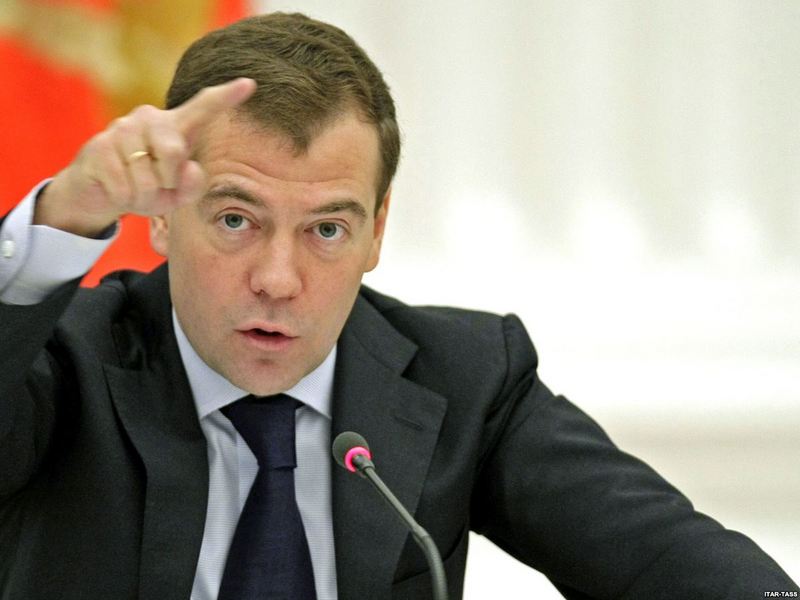 Медведєв погрожує, що росія буде стріляти по «всьому, що завгодно», якщо Україна використає HIMARS проти російських територій