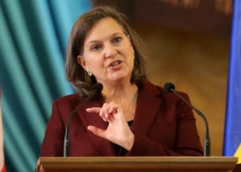 США сохранят санкции, пока РФ не выполнит минские соглашения, – Нуланд