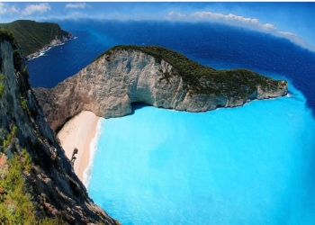 Миллиардер из Египта хочет купить остров для мигрантов