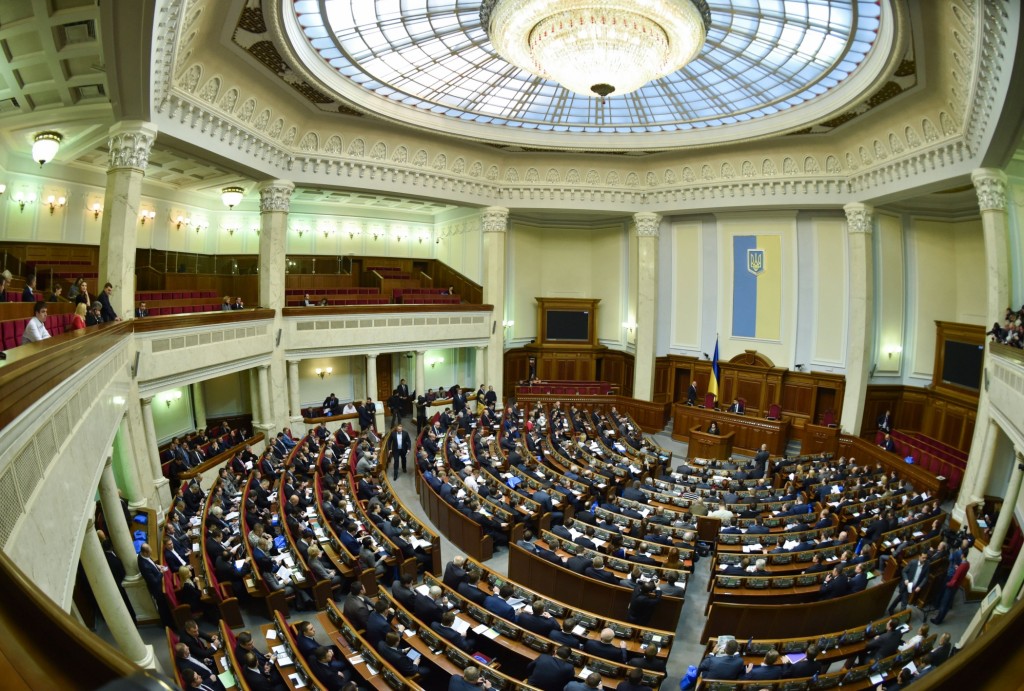 Парламент в первом чтении принял закон о жилищно-коммунальных услугах 1