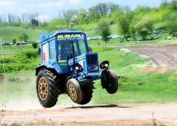 Угнанный в Новобугском районе трактор «добрался» только до соседнего района