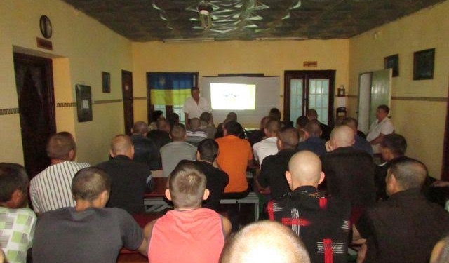 День знаний в Вознесенской исправительной колонии – за парты сели уже сидящие