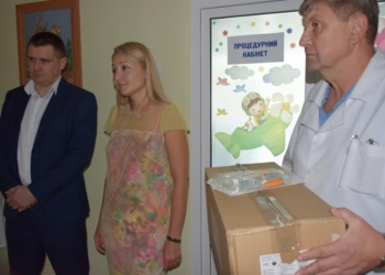 Областной детской больнице передали гуманитарную помощь