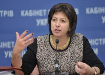 Минфин предлагает на 40% повысить акциз на табачные изделия в 2016 г. Ставка будет увеличиваться на 7% ежегодно