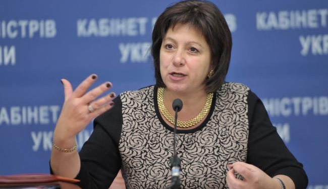 Минфин предлагает на 40% повысить акциз на табачные изделия в 2016 г. Ставка будет увеличиваться на 7% ежегодно