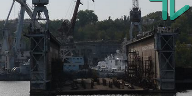 Ингульский мост таки развели – корабли зашли на ремонт в акваторию завода имени 61 коммунара