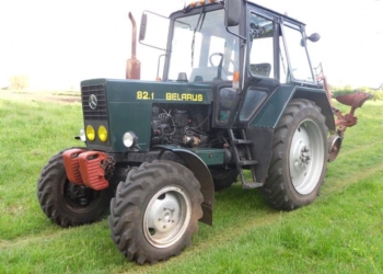 Николаев продолжает закупать технику: Корабельный район получил трактор за полмиллиона гривен