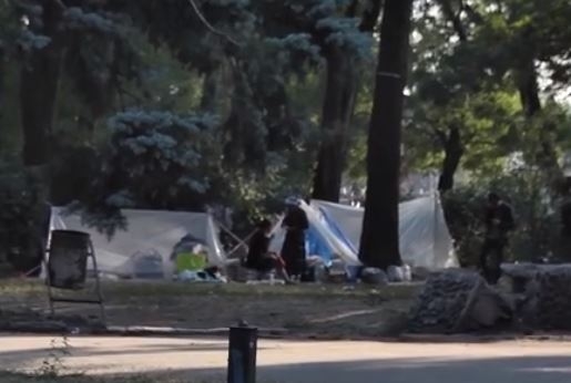 Цыгане беженцы разбили себе лагерь в центре Одессы