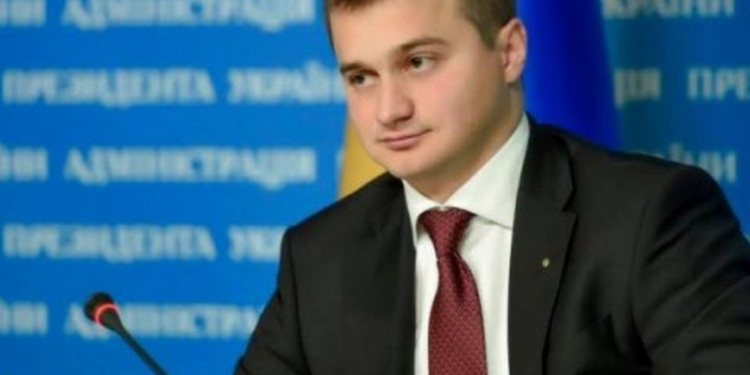 Присягу нардепа принял Сергей Березенко, победивший на скандальных выборах в Чернигове