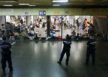 Страны Евросоюза распределят по квотам 120 тысяч мигрантов