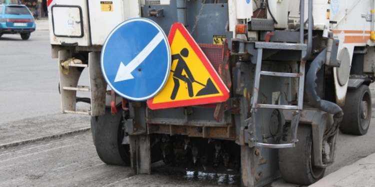 В Николаеве грузовики уже успели разбить дорогу на улице Пушкинскую – восстанавливать её будет предприятие, выполнявшее ремонт