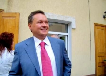 Список кандидатов в депутаты Николаевского облсовета от «Оппоблока» возглавит Садыков, бывший губернатором при Ющенко