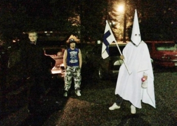 В Финляндии автобус с беженцами забросали камнями и файерами