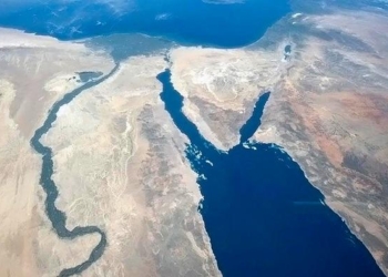 Египетские власти направили к месту крушения российского самолета 20 машин “скорой помощи”, надеются спасти выживших