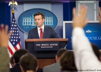 В Белом доме предложение Путина отправить к ним Медведева назвали криком отчаяния