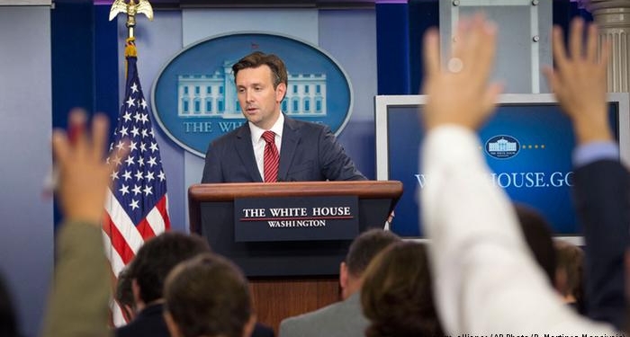 В Белом доме предложение Путина отправить к ним Медведева назвали криком отчаяния