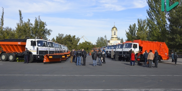 Николаевцам представили новую коммунальную технику, закупленную в этом году за счёт городского бюджета