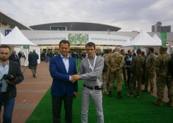 Народный депутат Тарас Батенко заявил о выходе из фракции БПП в парламенте – “в знак протеста против начавшихся политических репрессий”