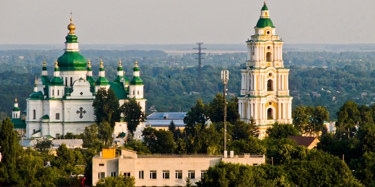 В Чернигове побеждает “Наш край”
