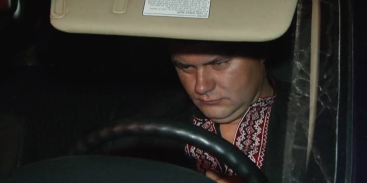 Пьяный начальник таможенного поста пытался прорвать блокаду Крыма на внедорожнике