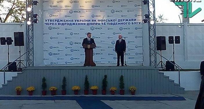 Порошенко: “Возрождение Украины начинается с таких предприятий, как “Нибулон”, с Николаева”