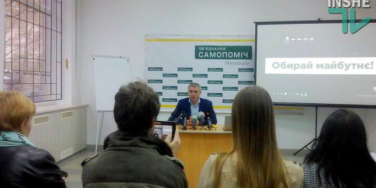 Сенкевич заявил, что опередил Гранатурова на 407 голосов и выходит во второй тур мэрских выборов