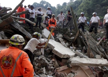 Из-за оползня в Гватемале 26 человек погибли и сотни пропали без вести