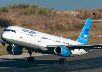 Из-под обломков рухнувшего самолета слышны голоса, – западные СМИ