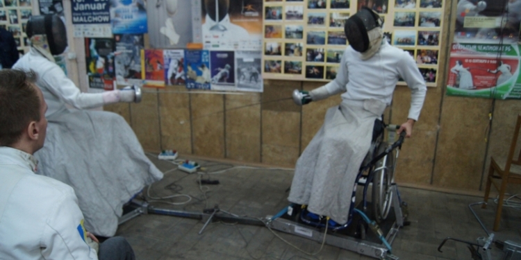 Для николаевских фехтовальщиков-паралимпийцев за средства областного бюджета закупили новое оборудование