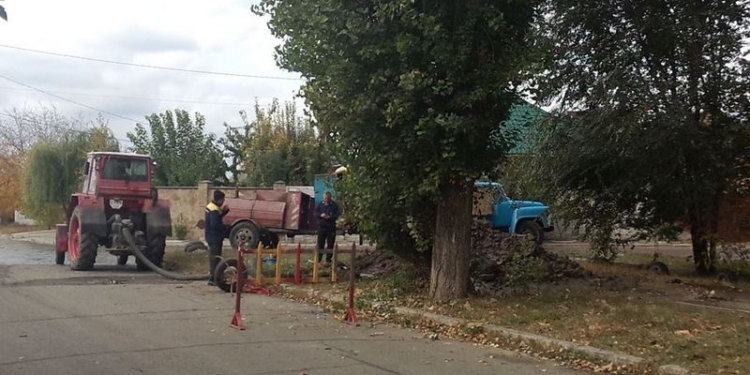 И не о выборах, на первый взгляд: на ул.Апрельской в Николаеве – порыв водопровода