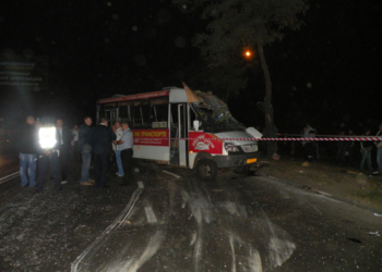 Во вчерашнем ДТП с маршруткой 2 погибших, 19 пострадавших. Водитель грузовика пытался скрыться