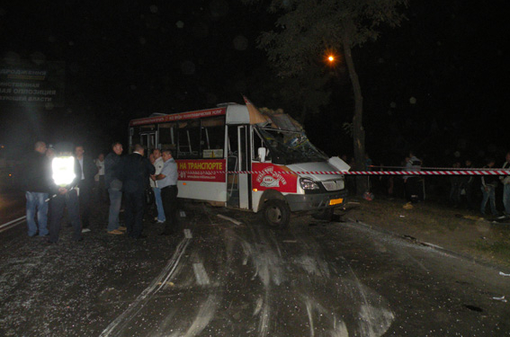 Во вчерашнем ДТП с маршруткой 2 погибших, 19 пострадавших. Водитель грузовика пытался скрыться