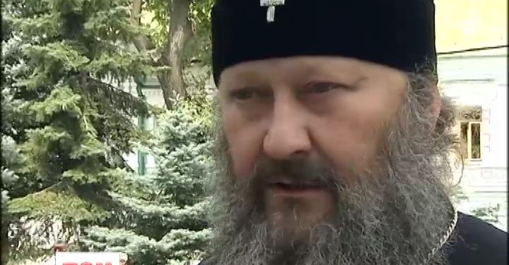 Как скандальному владыке Павлу носили миллионы в рюкзаках