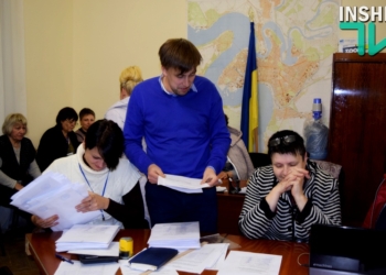 На финишной прямой: Ленинский райизбирком, пусть и глубокой ночью, но «сдался» Николаевскому горизбиркому