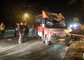 В Корабельном районе Николаева грузовик врезался в маршрутку – две женщины погибли, много пострадавших