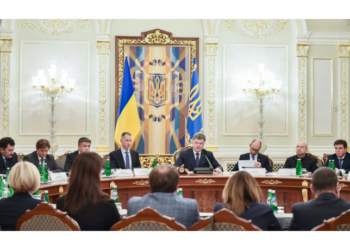Порошенко – депутатам: Найдите в себе мужество и примите решение об отмене депутатской и судейской неприкосновенности