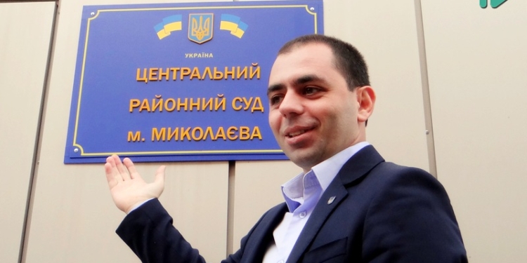 Ни суда, ни туда: заявление о защите чести замгубернатора Янишевской против общественника Жело оставили без рассмотрения