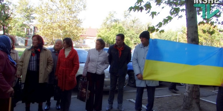 “Закон один для всех!”: пенсионеры из Пересадовки пикетировали Апелляционный суд Николаевской области